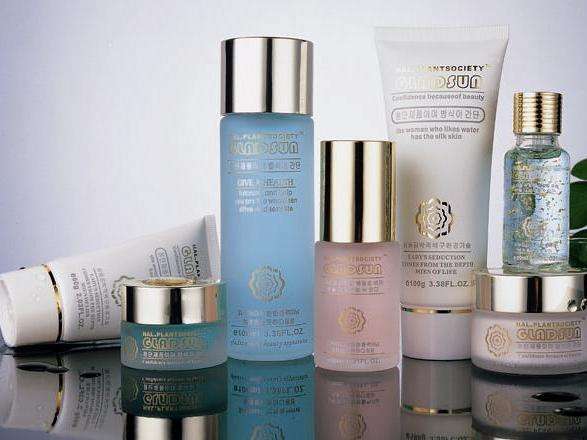 化妝品的種類及化妝品進(jìn)口服務(wù)內(nèi)容