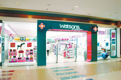 網(wǎng)友曝屈臣氏賣(mài)“山寨”美妝品 包裝相似度達(dá)85%